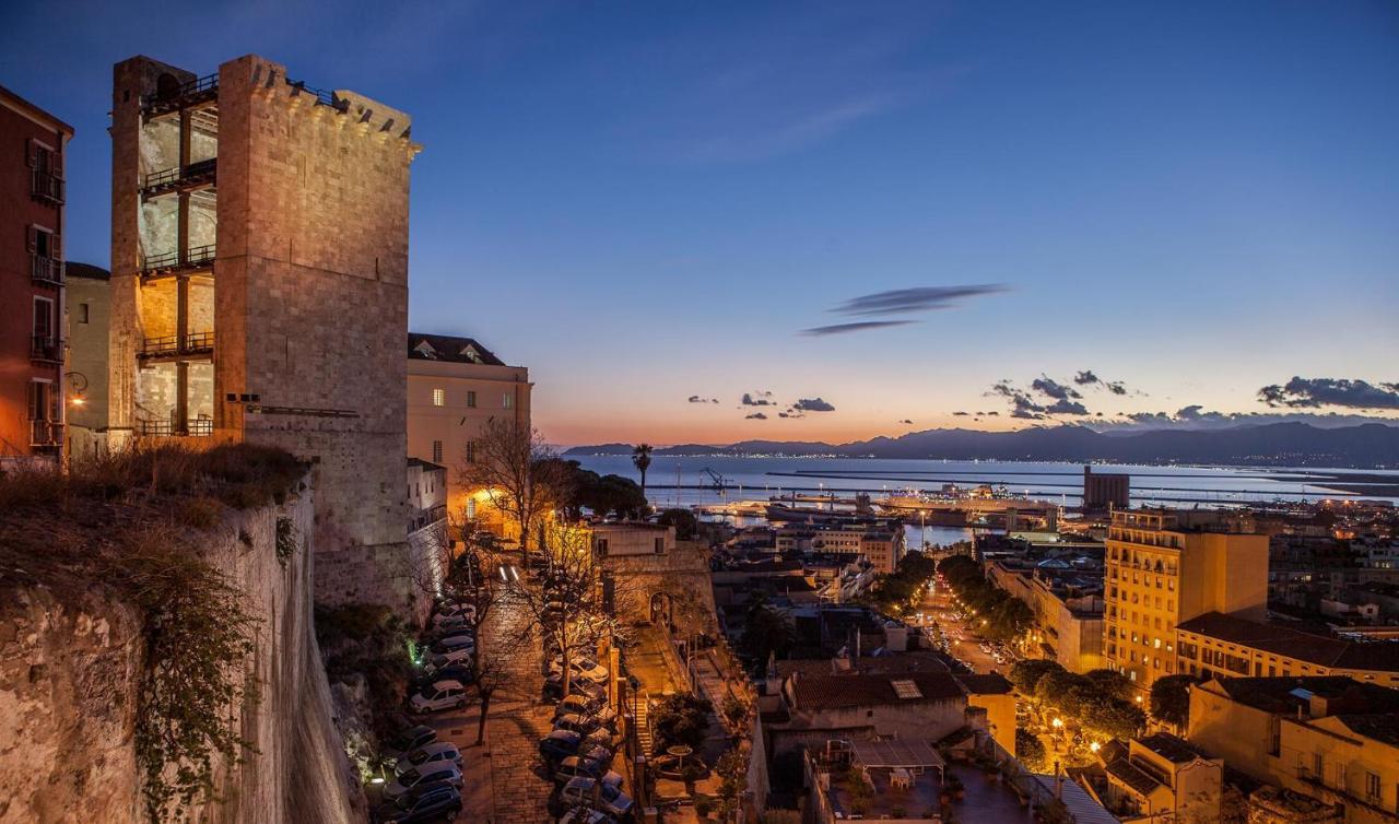 Bellini Lorenz Apartment Cagliari Ngoại thất bức ảnh