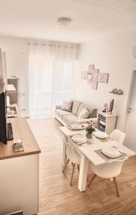Bellini Lorenz Apartment Cagliari Ngoại thất bức ảnh